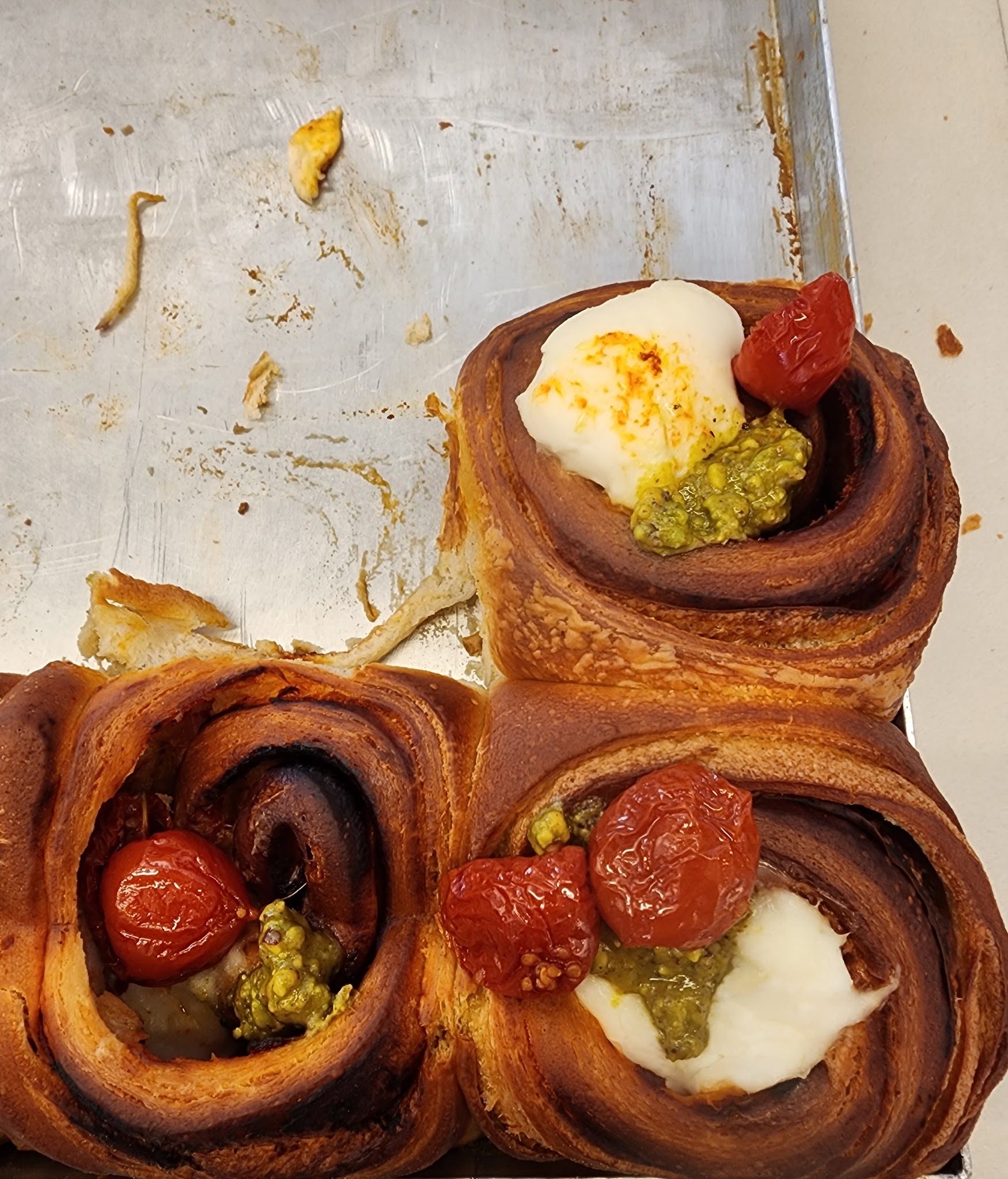 מאפים מלוחים עם עגבניות